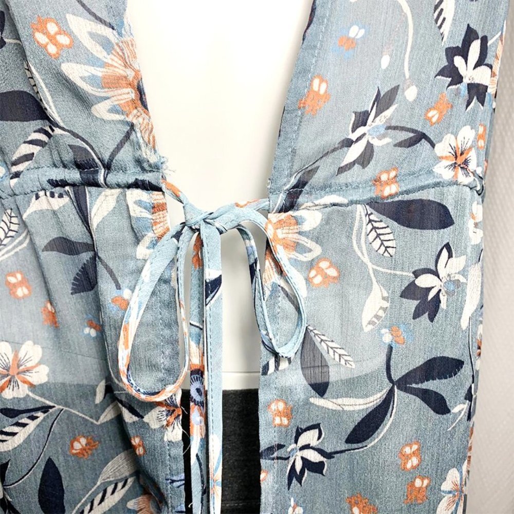 EASEL Weekend Floral Print Maxi Vest - Picture 6 of 8